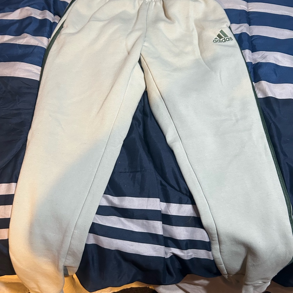 Men’s size medium Adidas light green joggers in like new condition